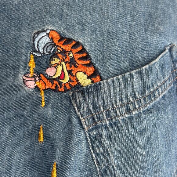 Vintage Disney Pooh Chambray Denim Shirt Tigger Piglet Embroidery Button Front - Picture 4 of 9